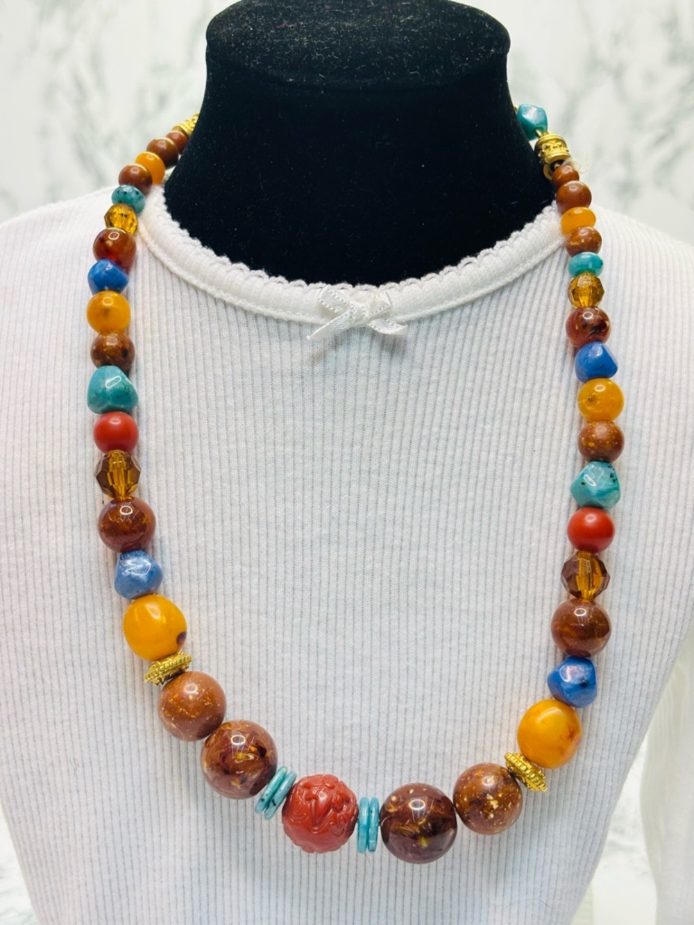 Liz Claiborne Multicolor Beaded Necklace in Lucite Turquoise, Amber, Red & Blue